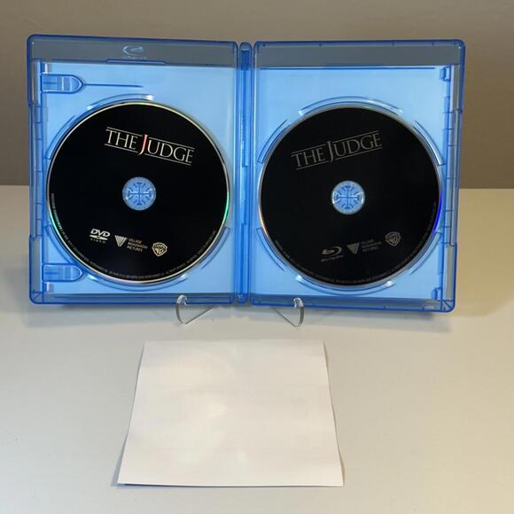 The Judge Blu-ray + DVD + Digital HD - Good Condition - Picture 2 of 3